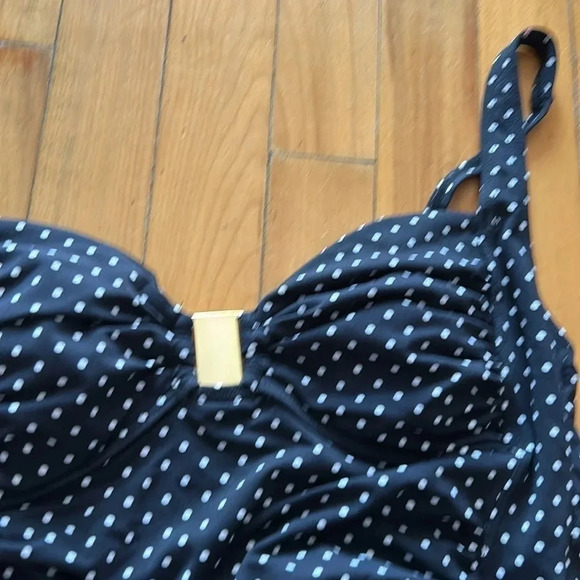 Simons  swimsuit onepiece - Picture 2 of 4